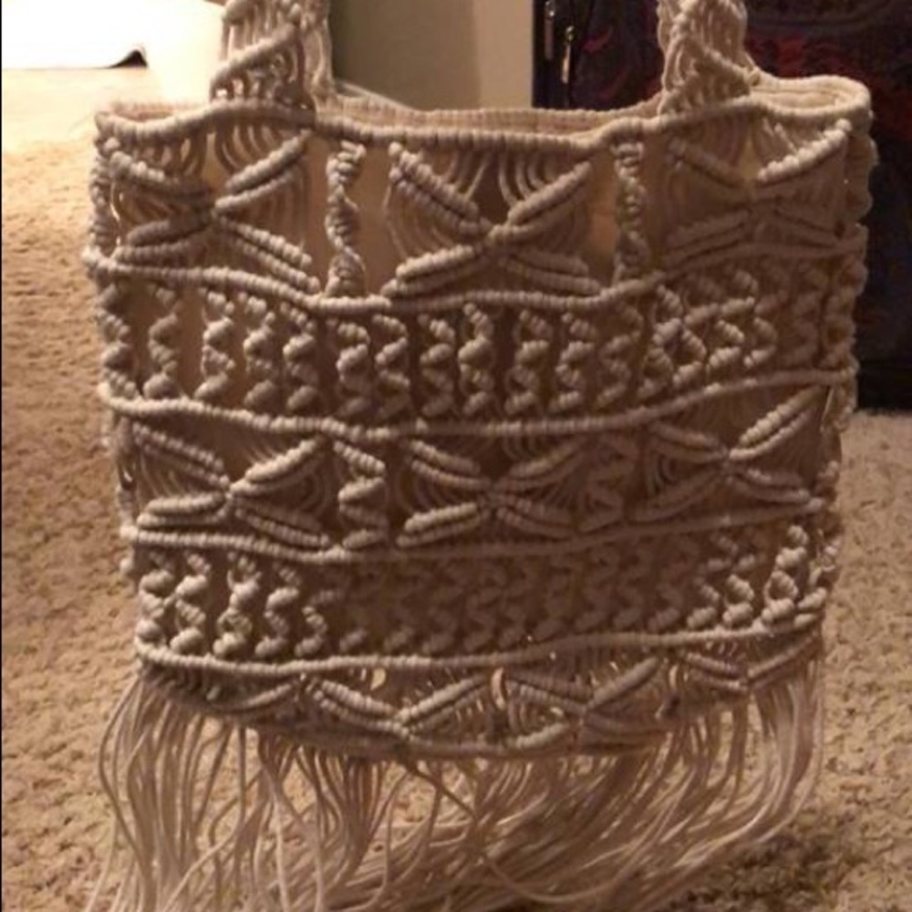 Fringe shoulder bag